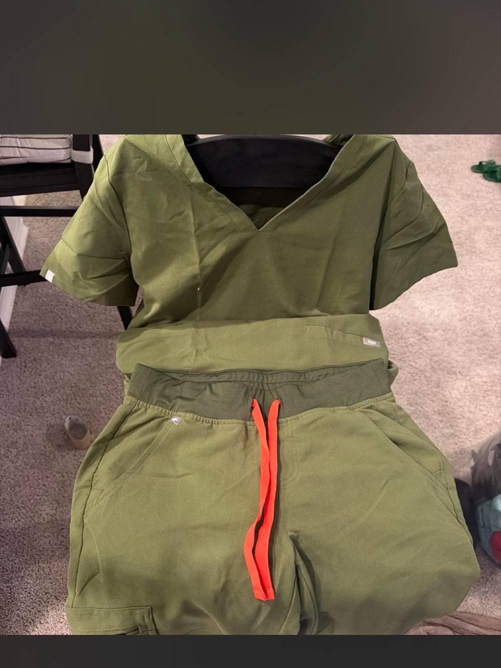 Figs, olive green scrub set